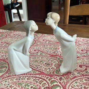 Lladro Girl and Boy Kissing
